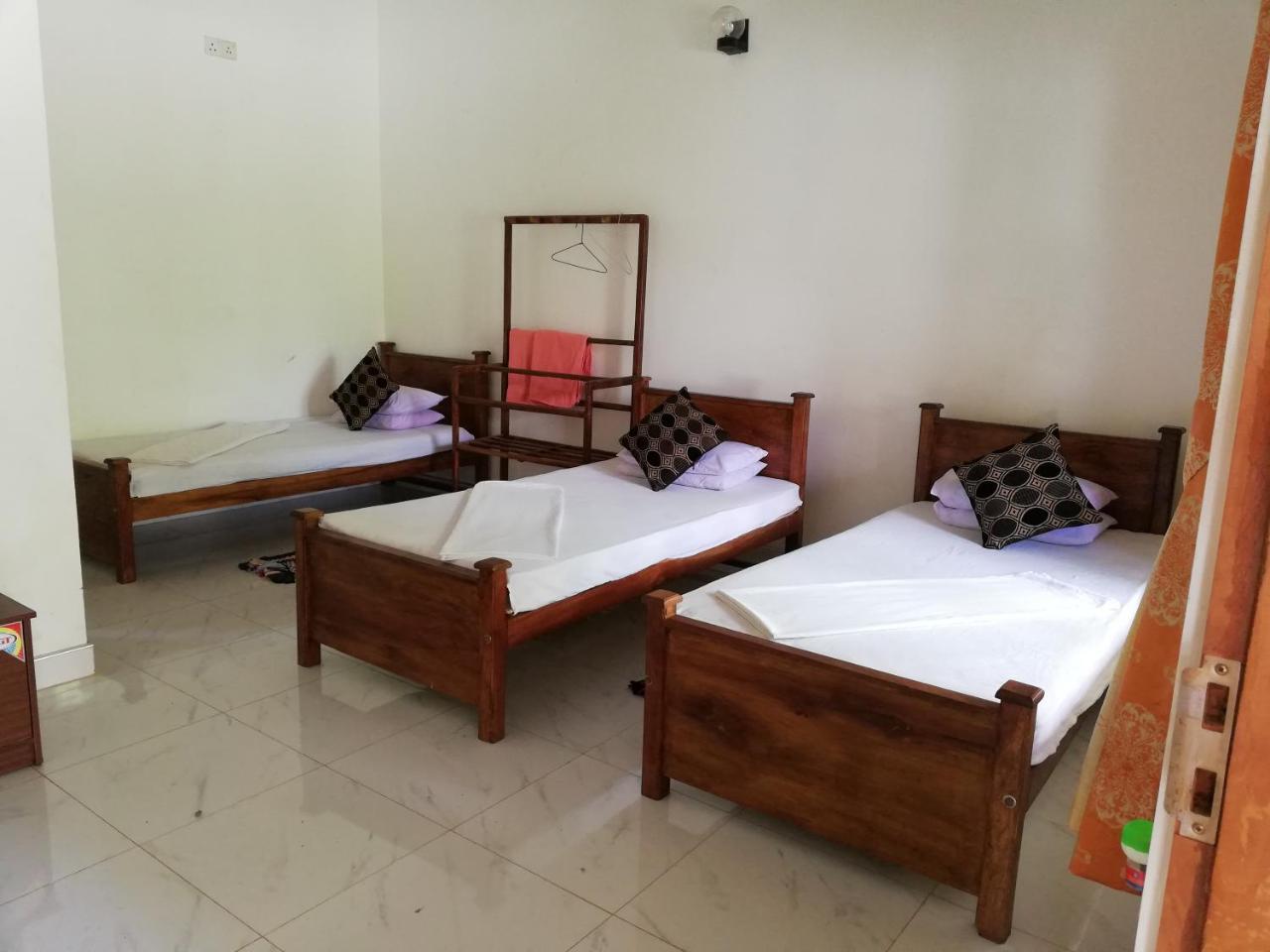 Lak View Family Resort 담불라 외부 사진